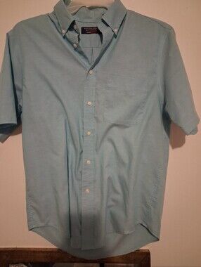 Roundtree & Yorke womens Pale Blue Short-Sleeve Button-Down Shirt